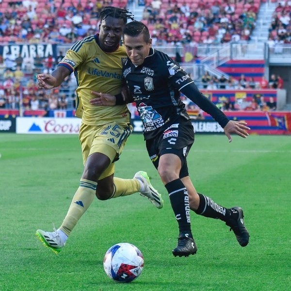 León enfrentando al Real Salt Lake 