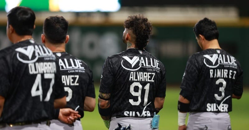 Mariachis de Guadalajara previo al juego ante Rieleros  