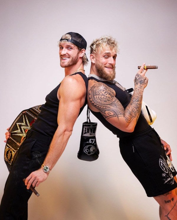 Jake Paul junto a su hermano Logan Paul 