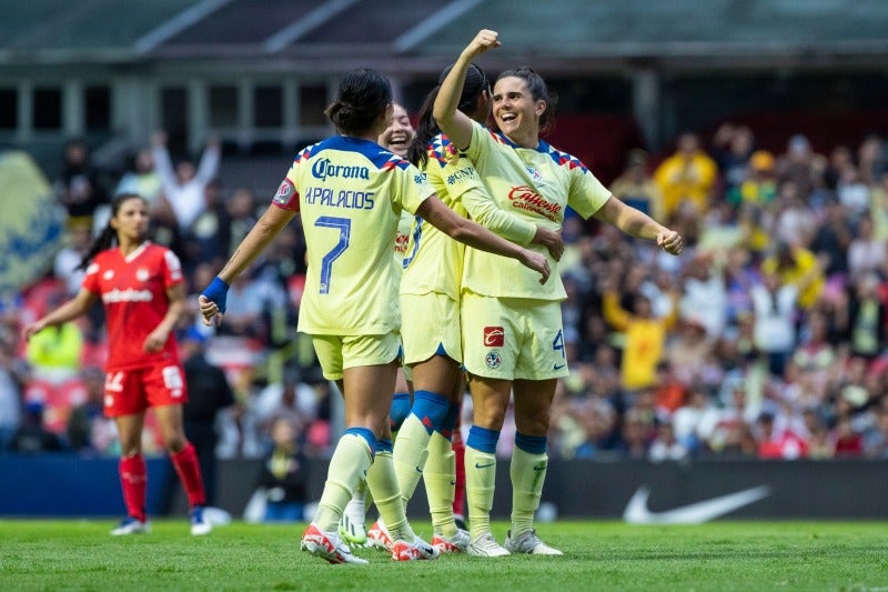 América enfrentando a las Diablas 