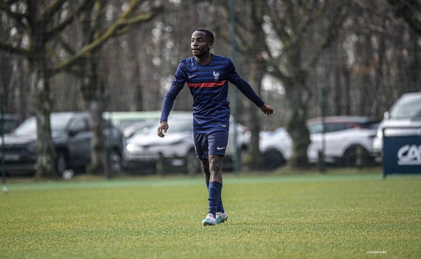 Yoram Zague con las inferiores de la selección de Francia 