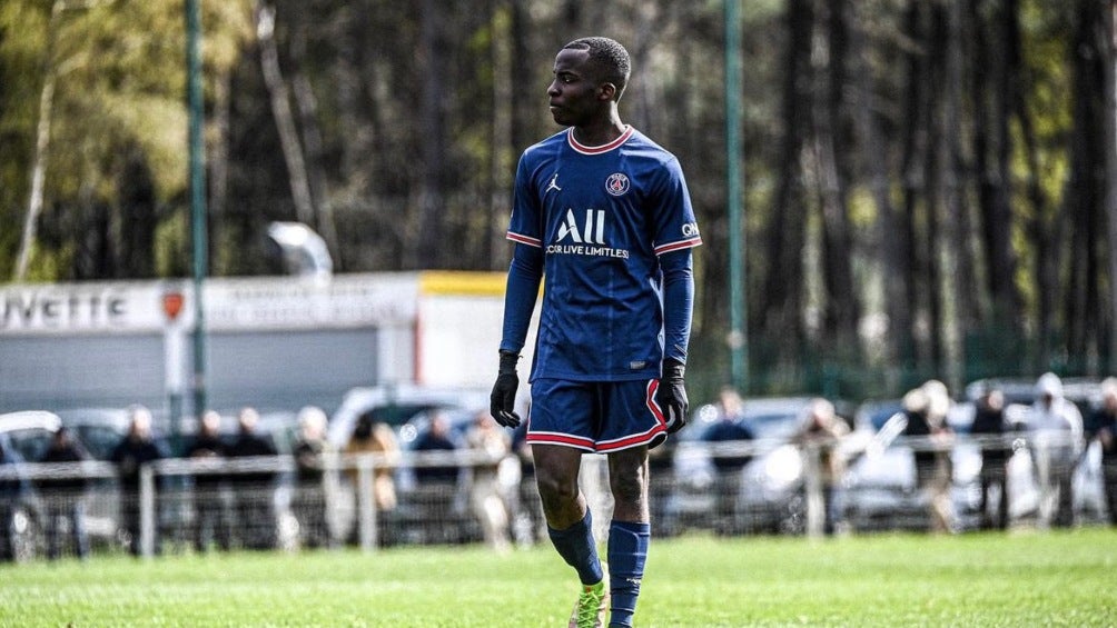 Yoram en las inferiores del equipo parisino 