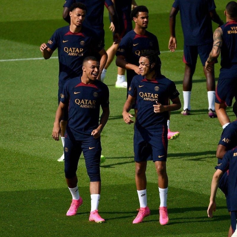 Mbappé entrenando con el PSG 