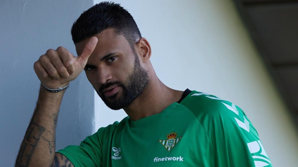 Willian José en un entrenamiento con el Betis