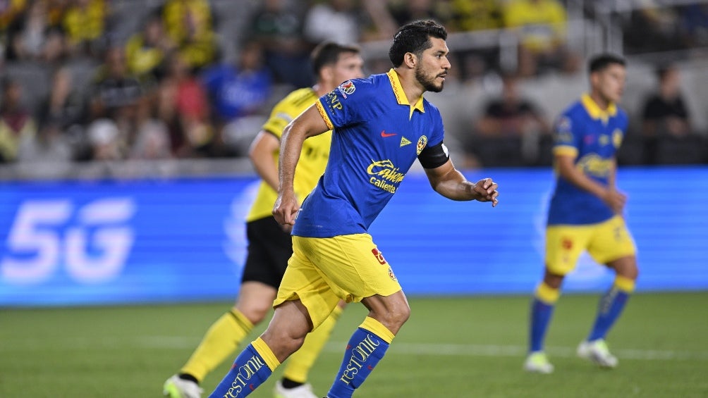 Henry Martín entrenando con el América 