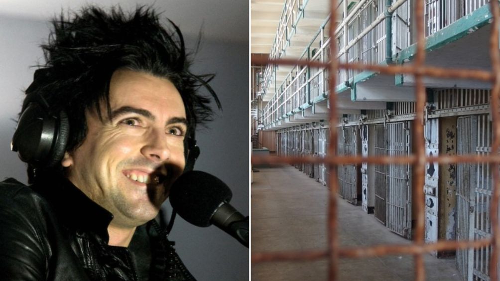 Ian Watkins purga condena desde 2013 por abuso sexual a menores.