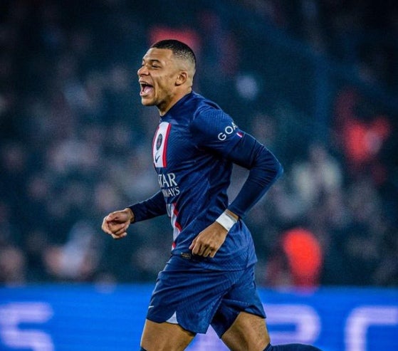 Kylian Mbappé durante un partido