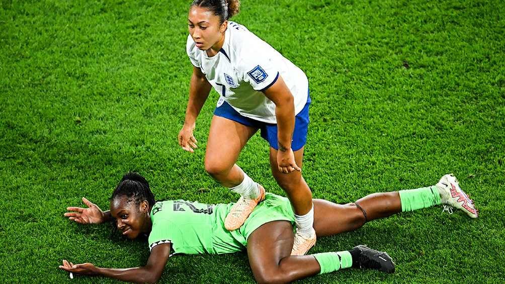 ¿Era roja? El polémico pisotón de Lauren James en el Inglaterra vs Nigeria