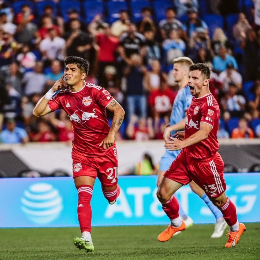 New York RB en celebración de gol