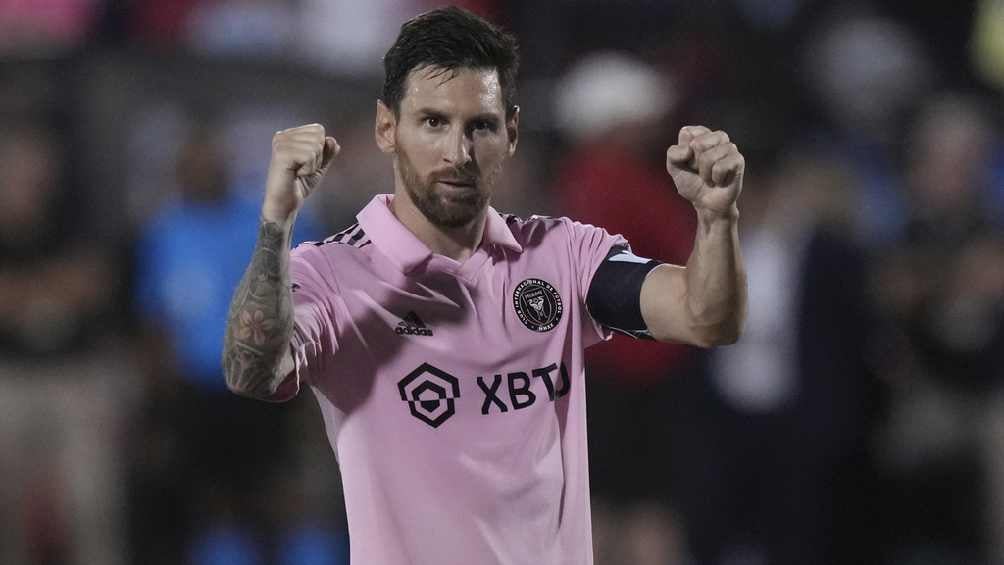 Messi anotó un doblete