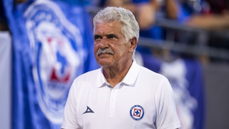 Tuca fue cesado de Cruz Azul