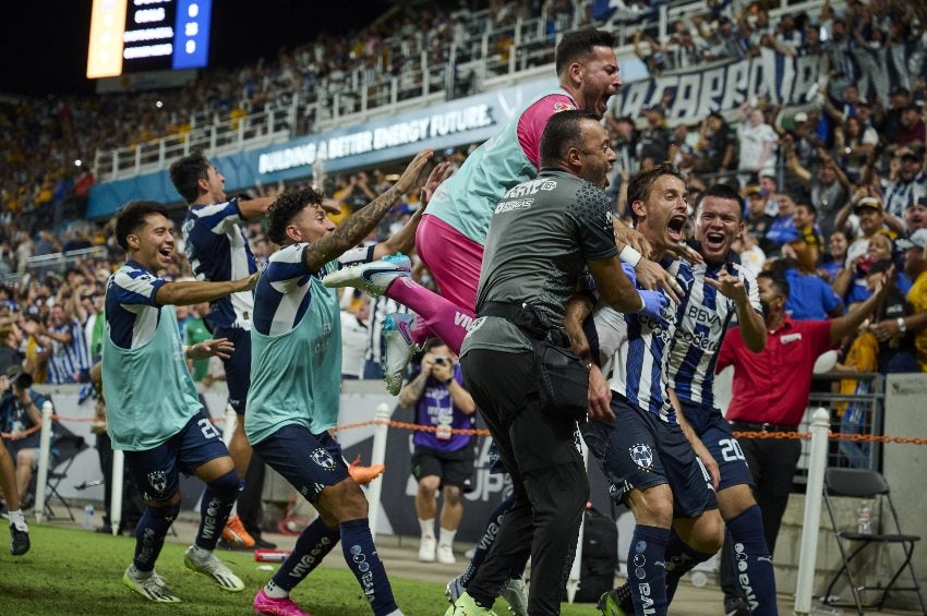 Rayados celebrando el gol de Sergio Canales en Leagues Cup