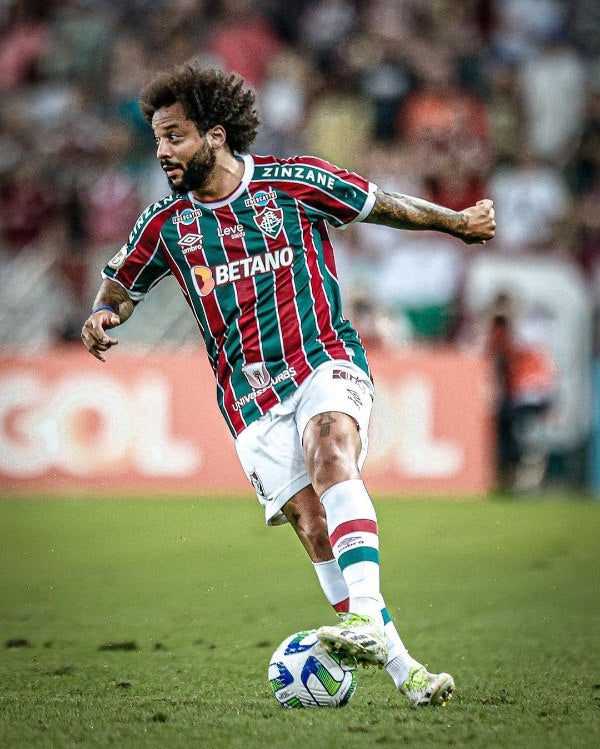 Marcelo jugando con el Fluminense 