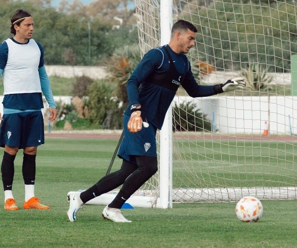 Fassi entrenando con el San Fernando de España 