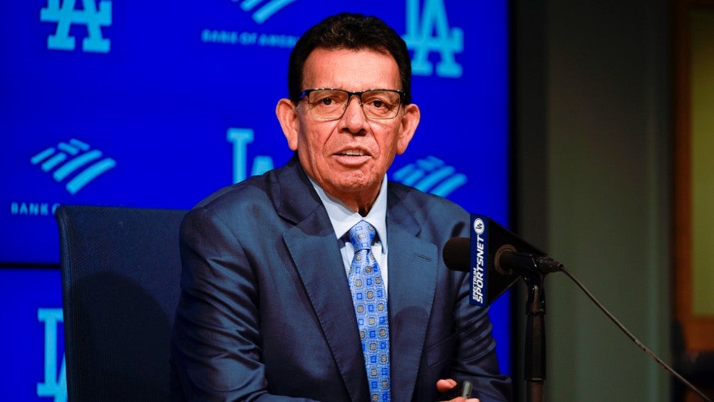 Fernando Valenzuela durante su homenaje 