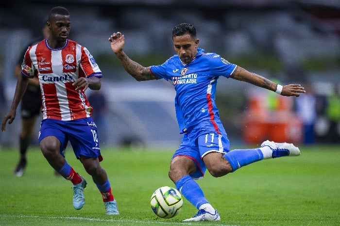 Escoboza jugando contra el Atlético San Luis 