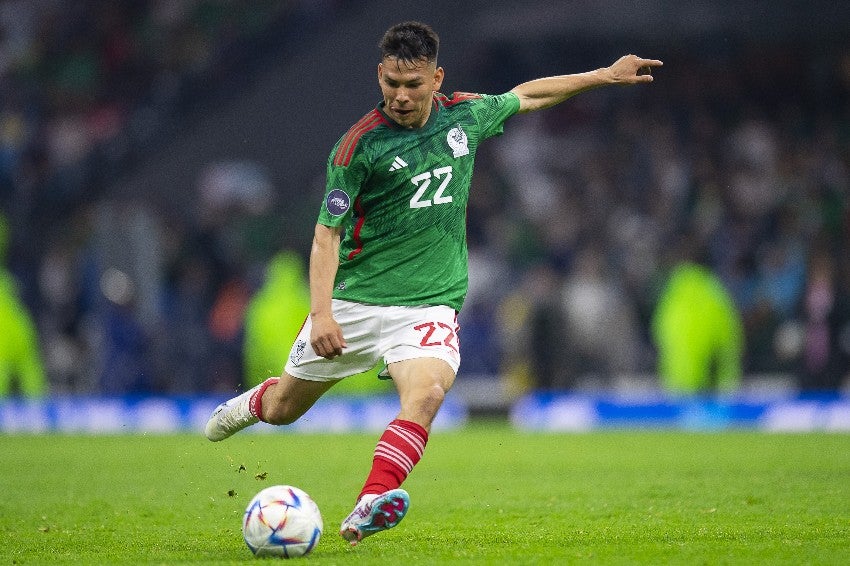 Chucky Lozano en un partido de México