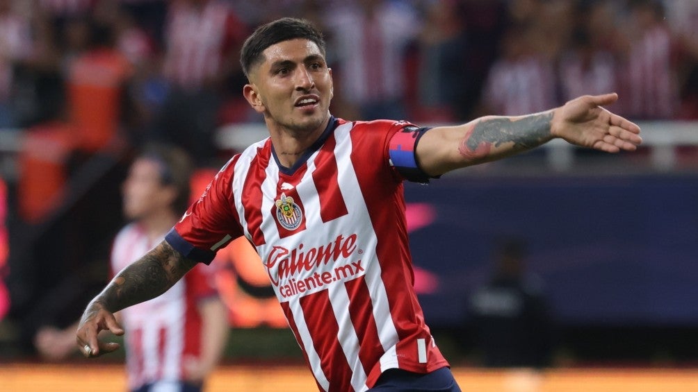 Víctor Guzmán es el referente de Chivas