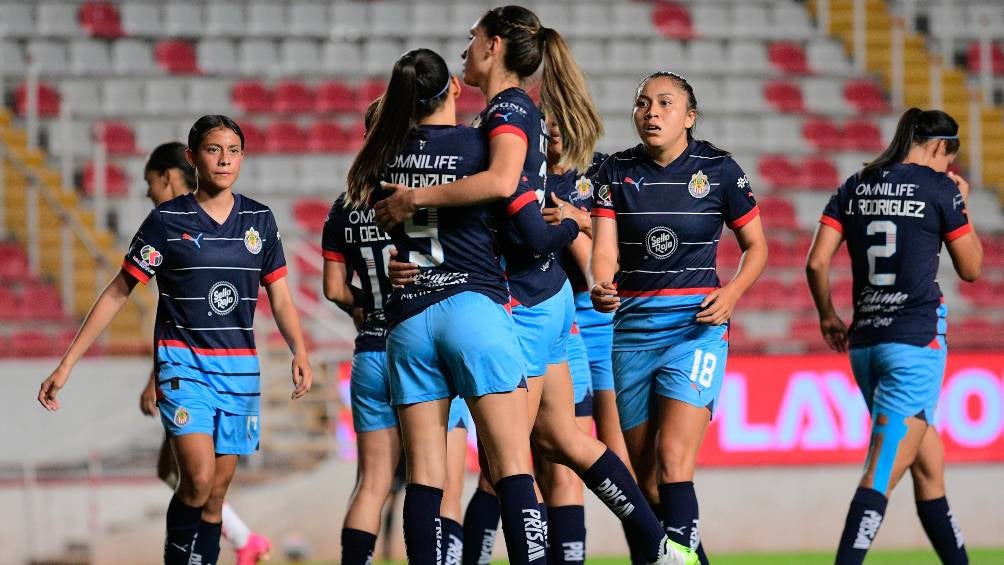 Chivas Femenil golea al Necaxa y se mantiene en la parte alta de la tabla general