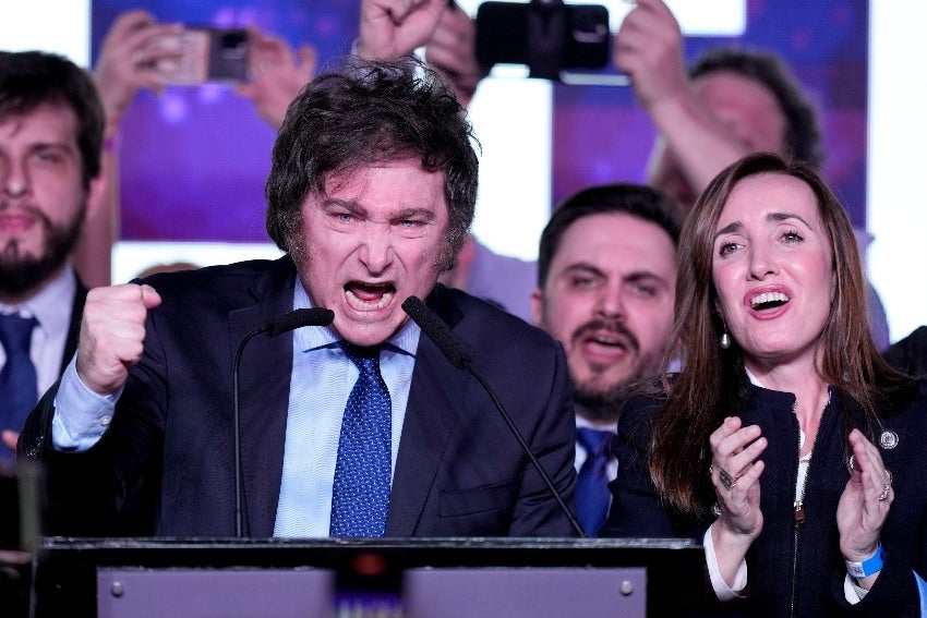 Milei gana elecciones primarias en Argentina