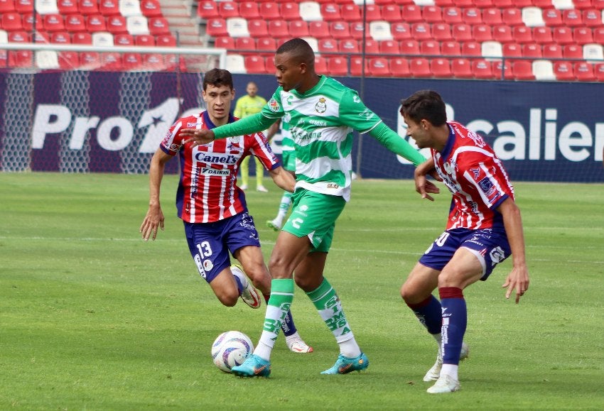 Santos ante San Luis en partido de preparación