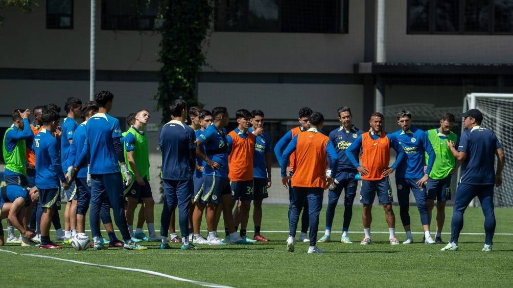 América entrenando en el Nido