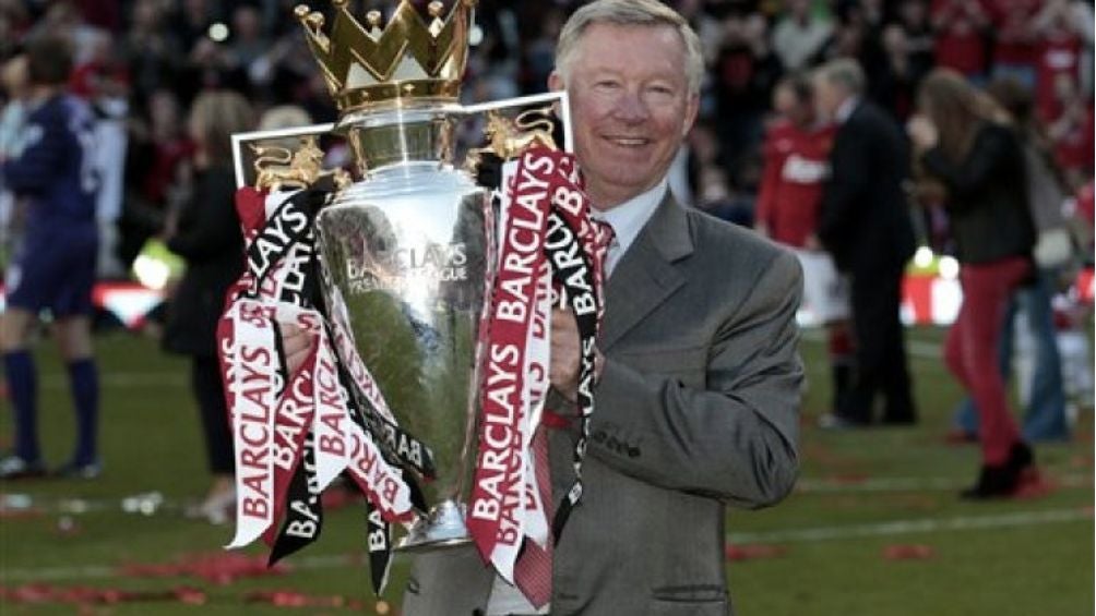 Sir Alex Ferguson celebrando la Premier League