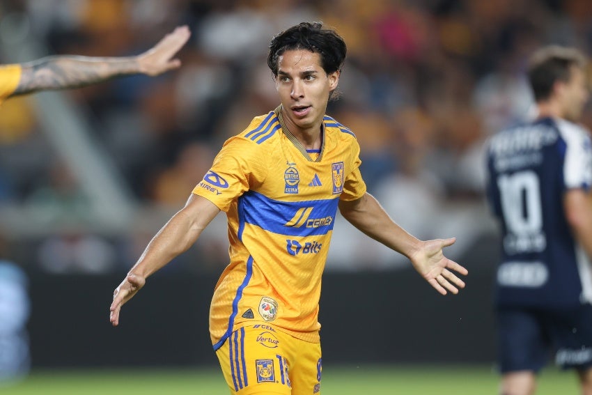 Diego Lainez con Tigres 