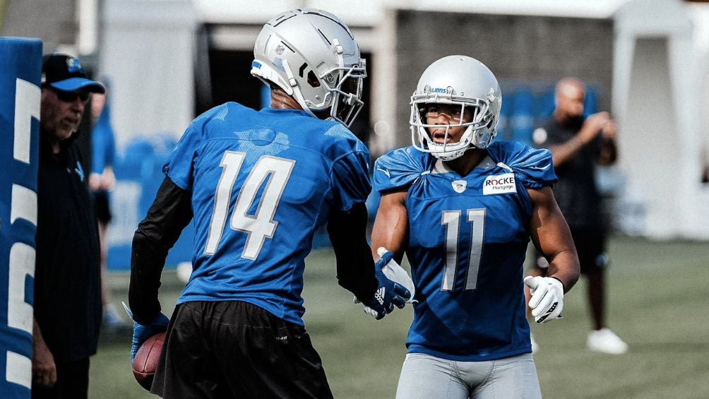 Los Lions en un training camp