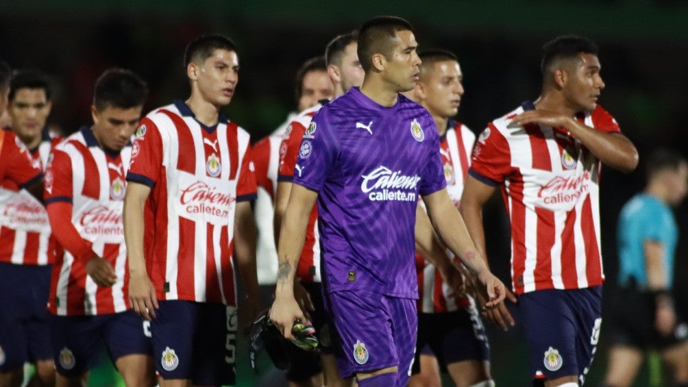 Chivas perdió el paso perfecto