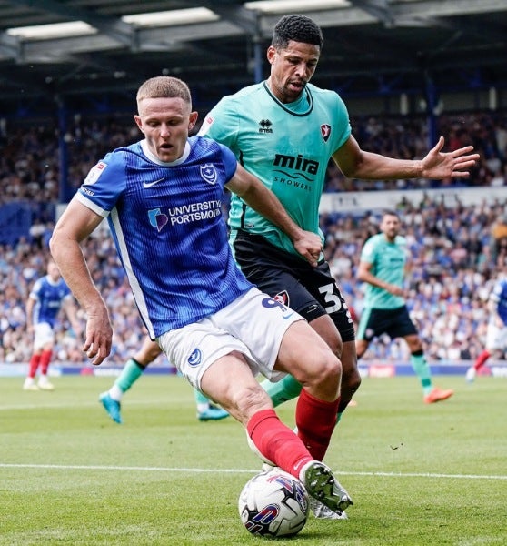 Portsmouth y Cheltenham empataron a cero goles