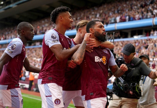 Aston Villa venció 4-0 al Everton