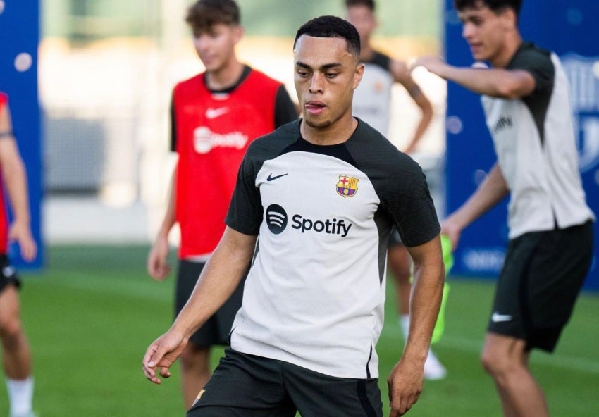 Dest en los entrenamientos con el Barca 