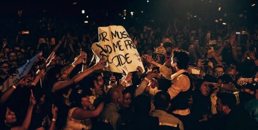 The Killers es muy cercano a su publico y ha unido corazones 