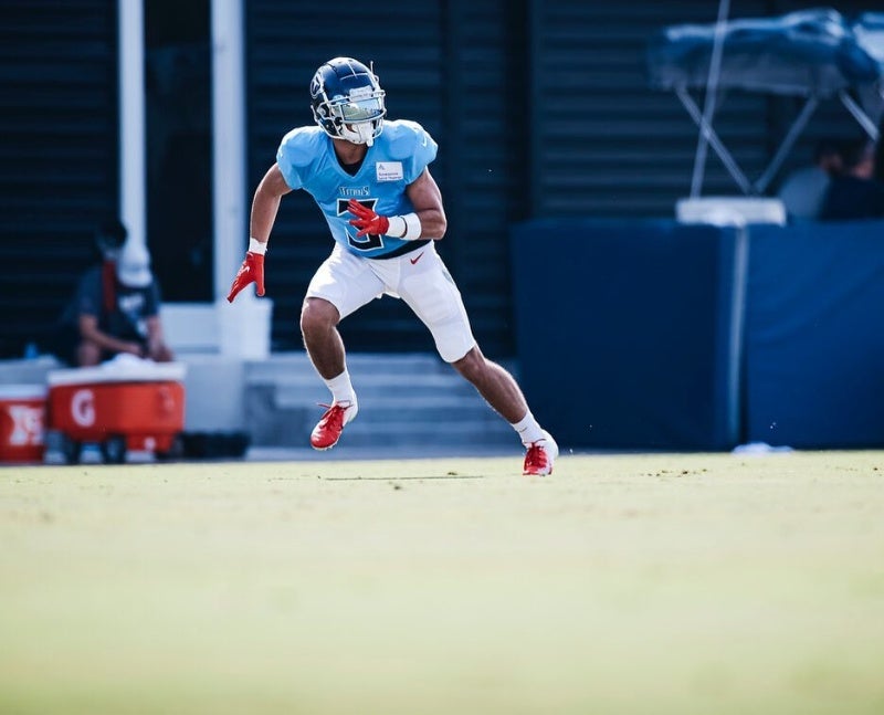 Caleb en el entrenamiento de los Titans 