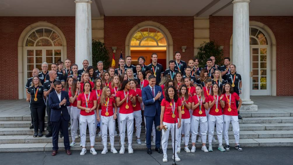 Pedro Sánchez recibió a las Campeonas del Mundo 