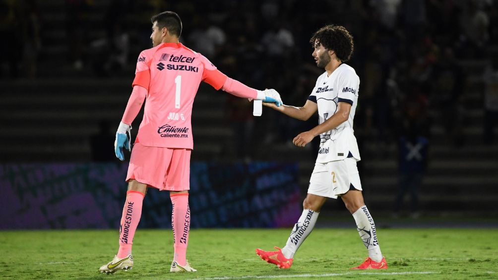 Huerta y González durante la goleada de Bravos