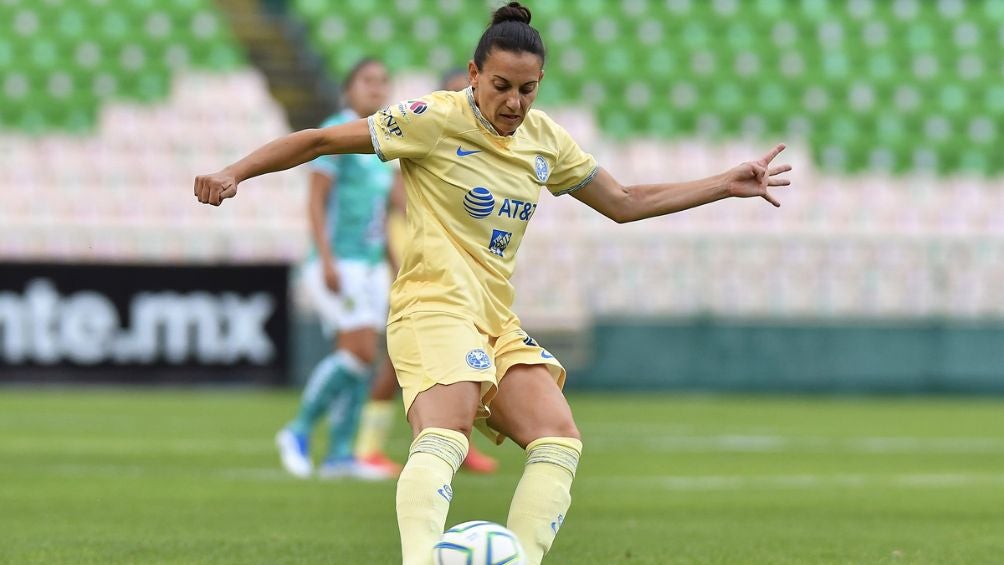 Kaci en un partido de la Liga MX Femenil