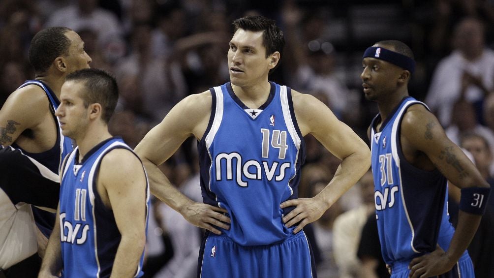 Nájera con los Mavs