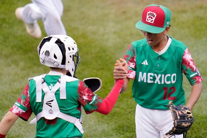 México venció 2-0 a Japón