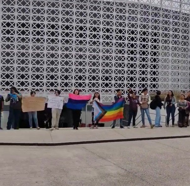 Esteban Arce no se presentó en la BUAP por protestas