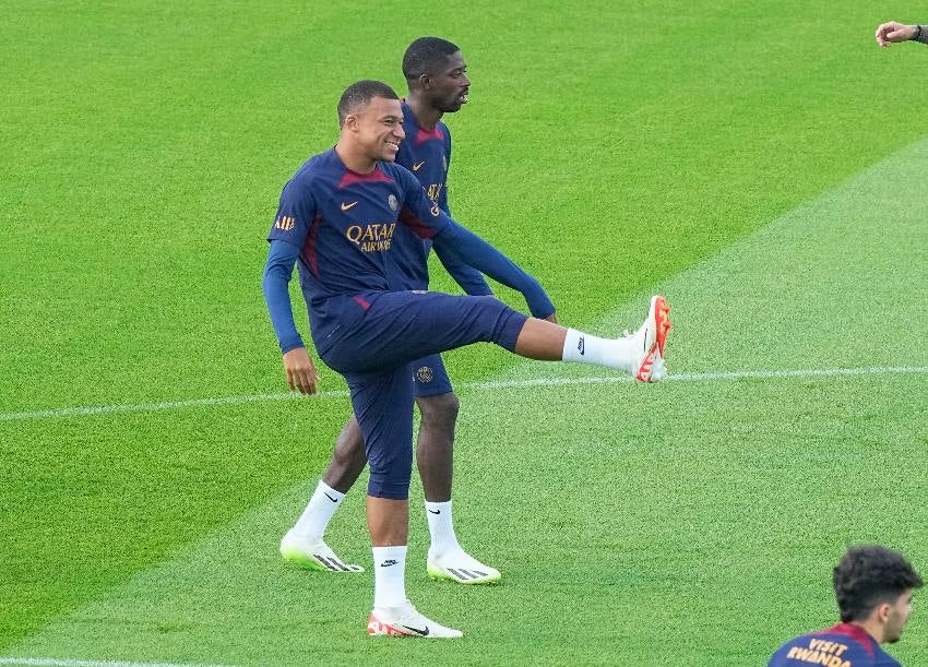 Mbappé en entrenamiento con PSG