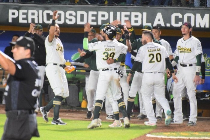 Pericos venció a Diablos Rojos y puso la serie 3-1 en su favor