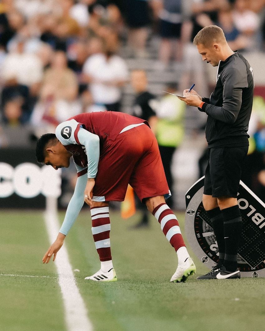 Edson Álvarez en su debut con West Ham