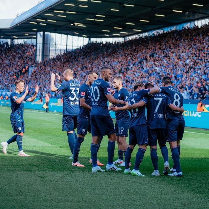 Bochum celebrando el gol 