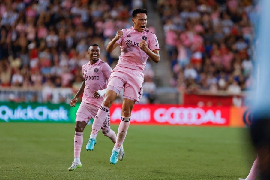 Diego Gómez anotó el primer gol del partido