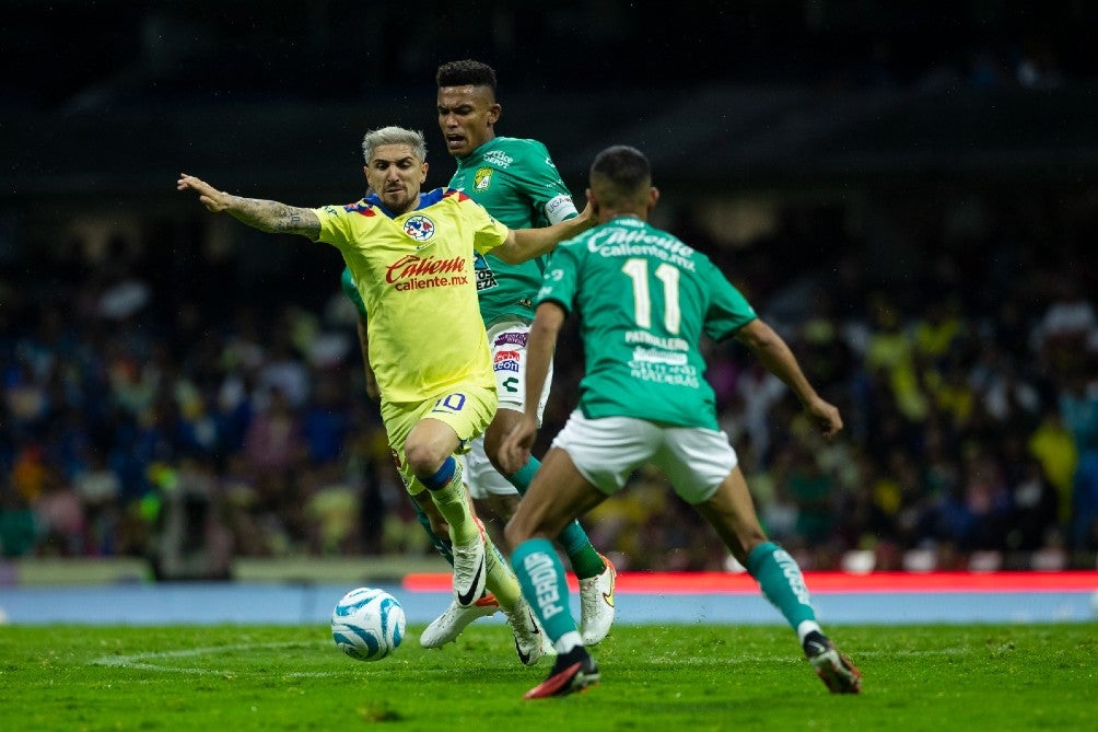 León le plantó partido al América en el Azteca