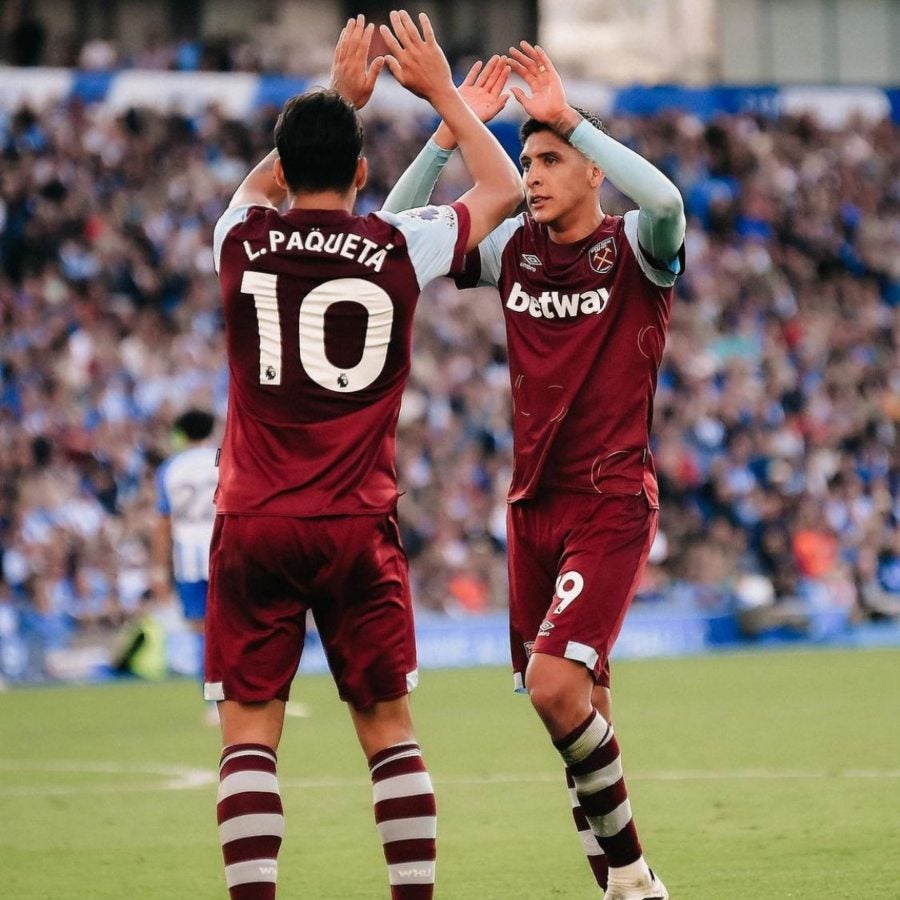 Edson Álvarez fue titular contra el Brighton