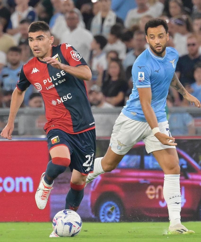 Johan en partido con el Genoa 