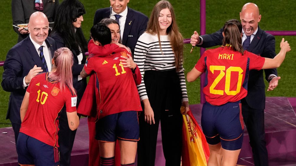 Rubiales durante la entrega de medallas en la Final del Mundial Femenino